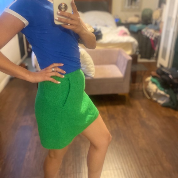 NWT Kinsley Mini-Skirt by Babaton - Picture 4 of 10